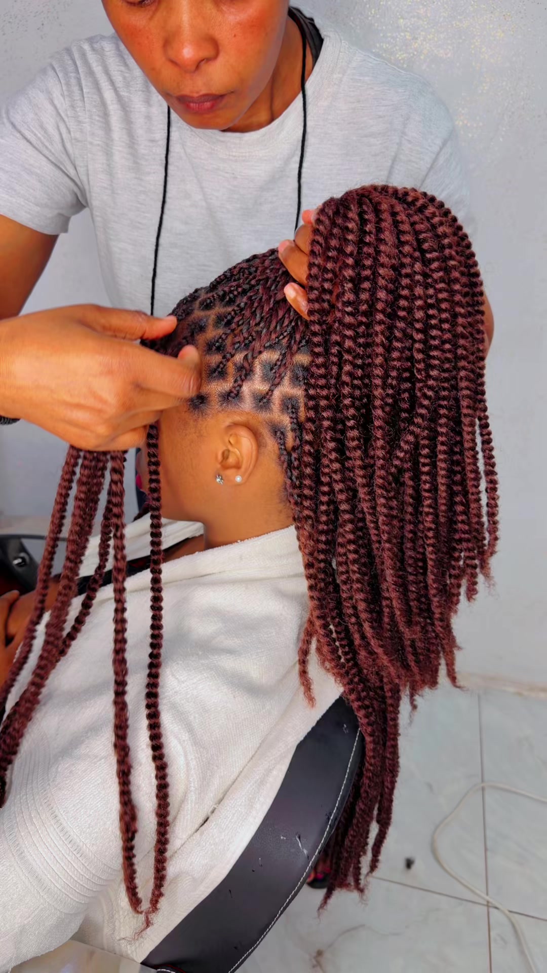@GEECURLY SALON