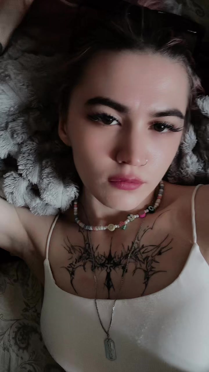 @Frieren 🦋 @