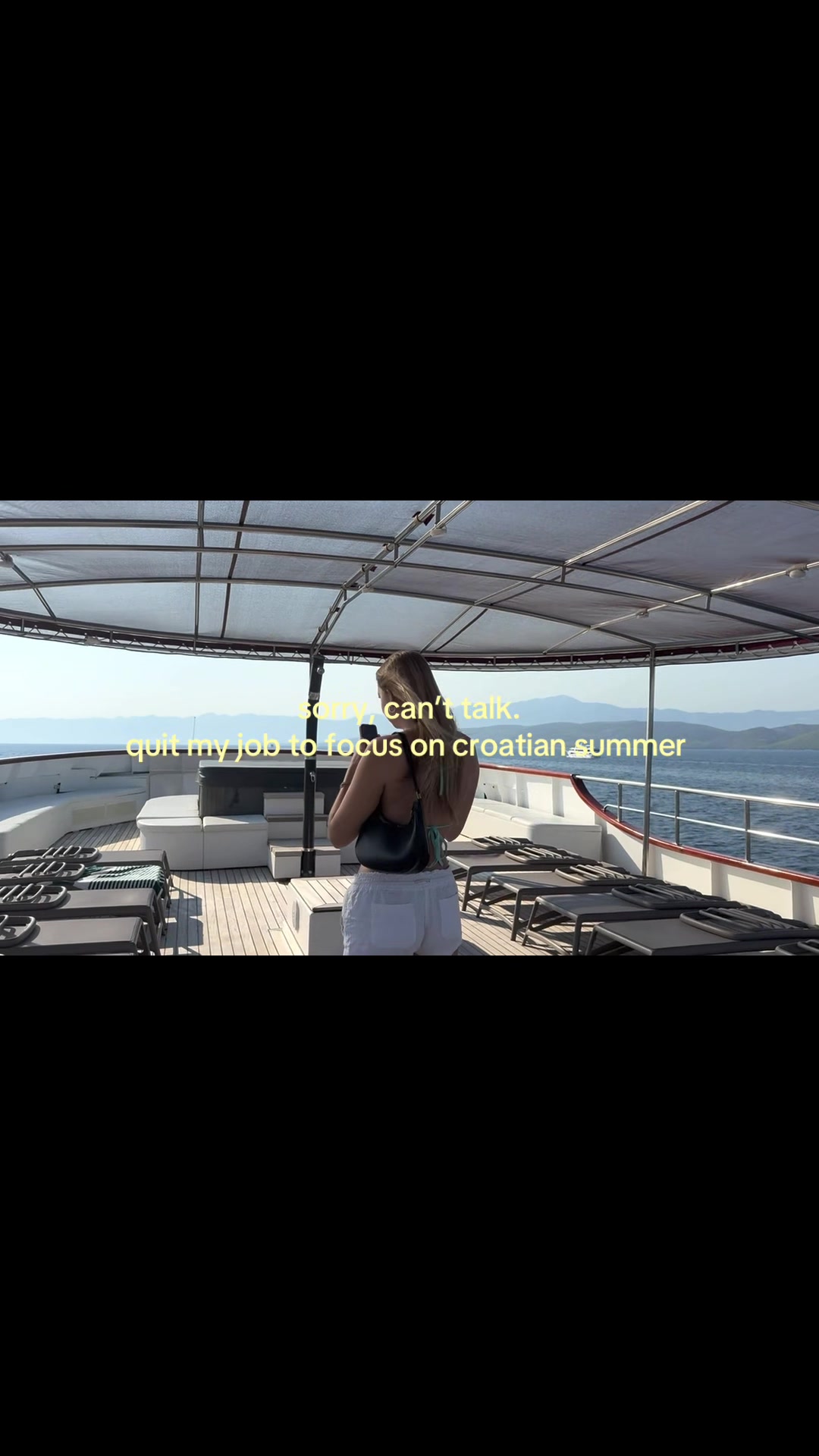 @alyssa | solo travel