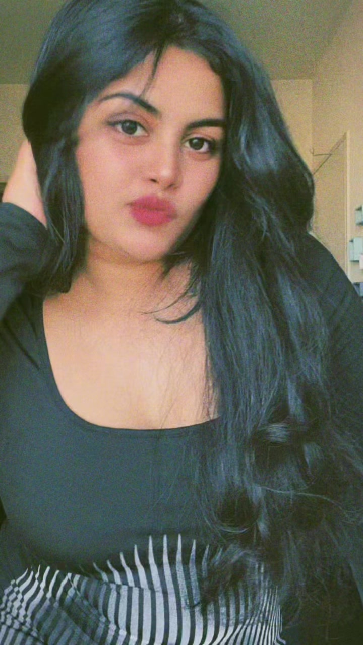 @Divya ᥫ᭡✨