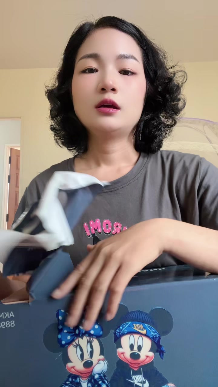 @မဝင်းကြည်