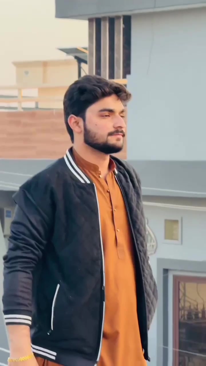 @waqar🖤