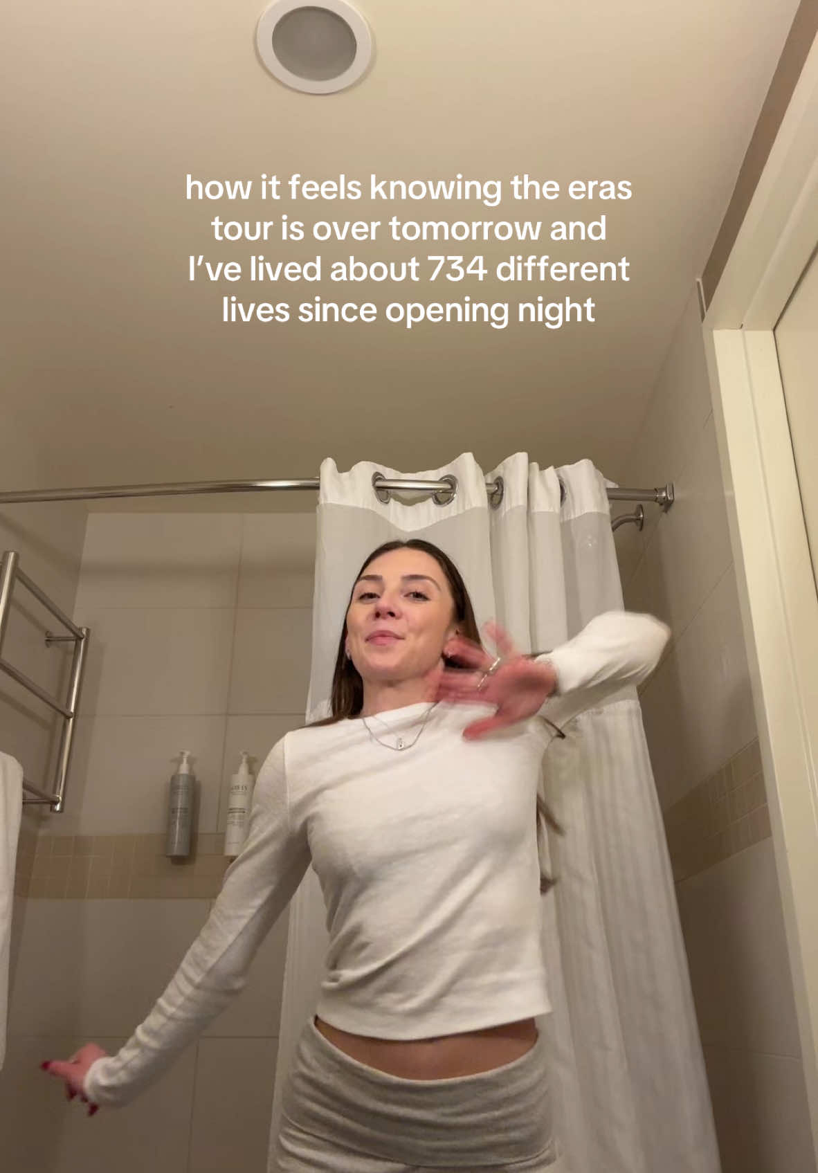 @ashleypaigenicholson