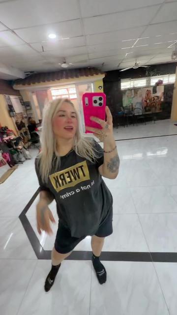 @Kika Faylin Dancer