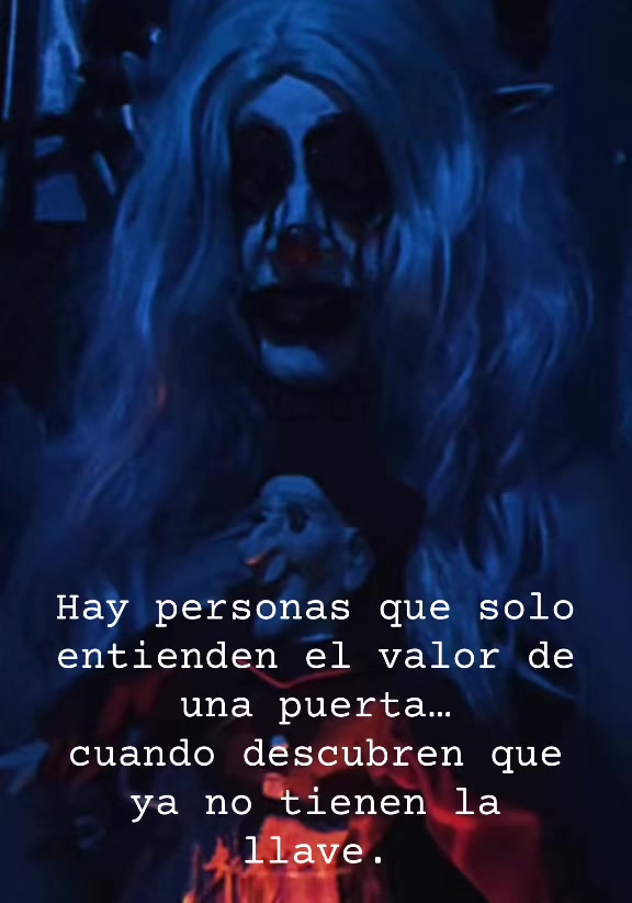 @Mortelia the Clown🦇🎪