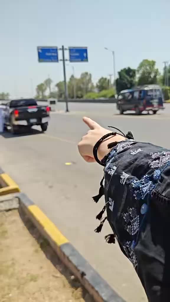 @Mehroo