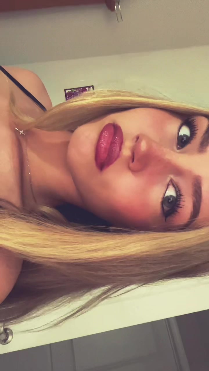 @sexyblondebarbieprincess