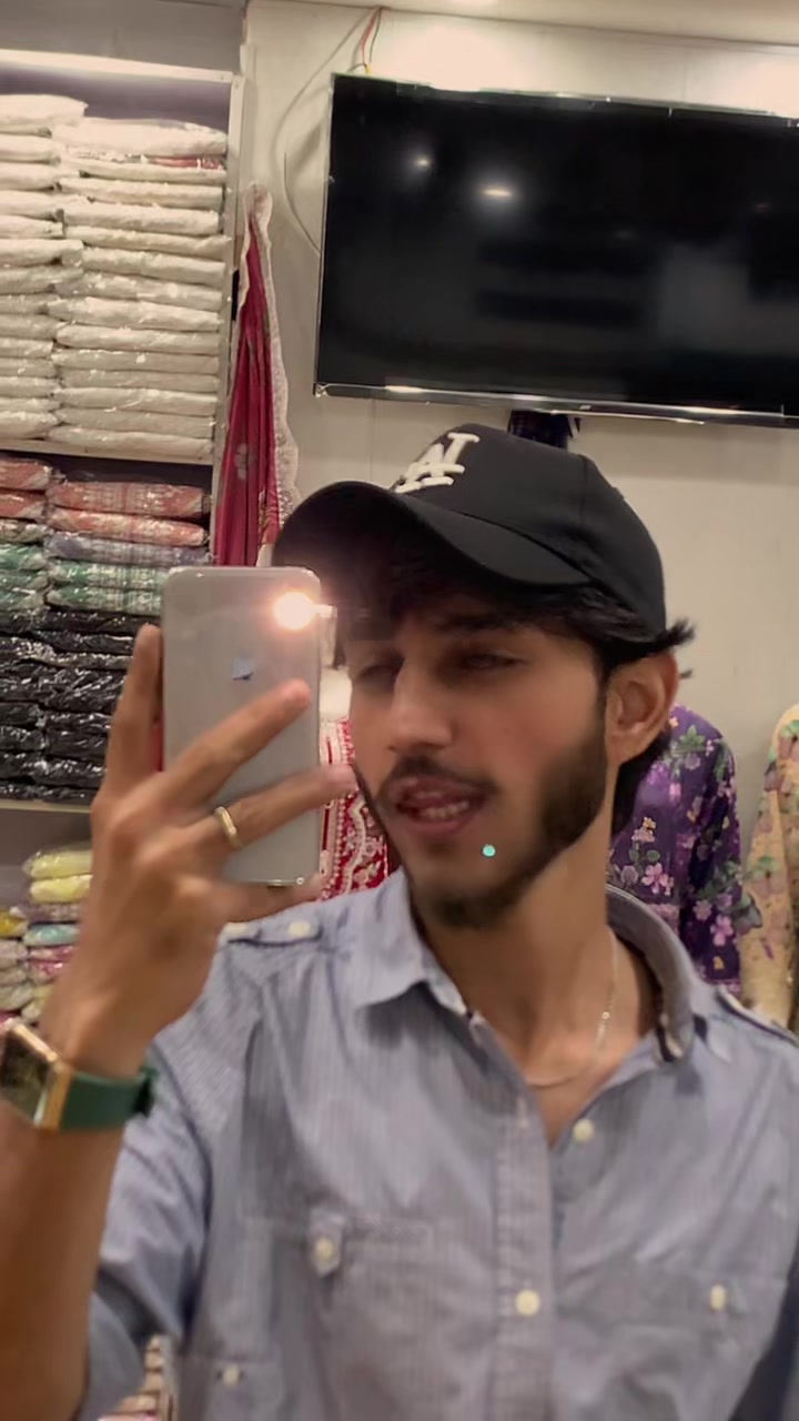 @𝒜𝓁𝒾 ᶜᵘᵗᵉ🐭