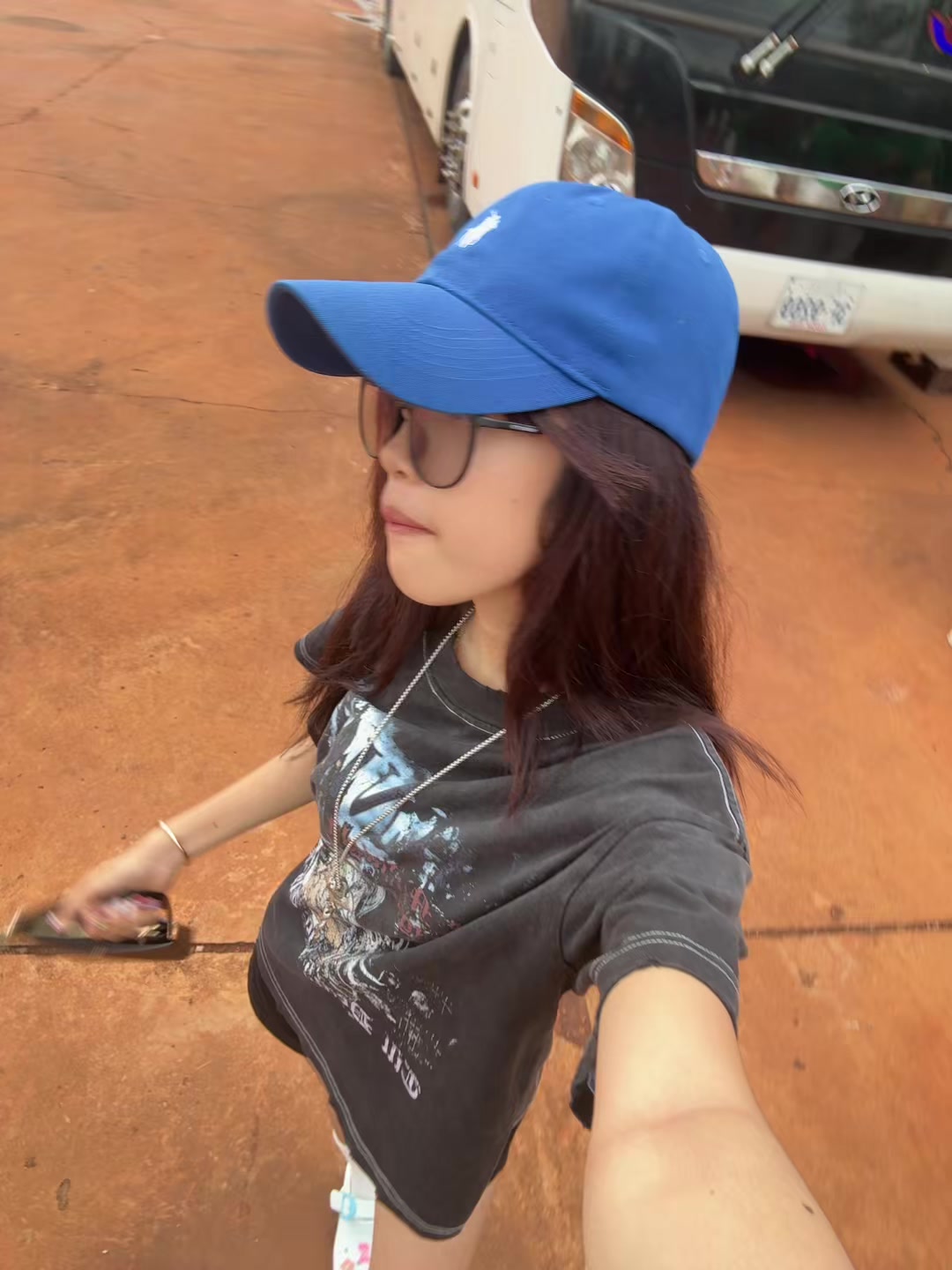 @UR.