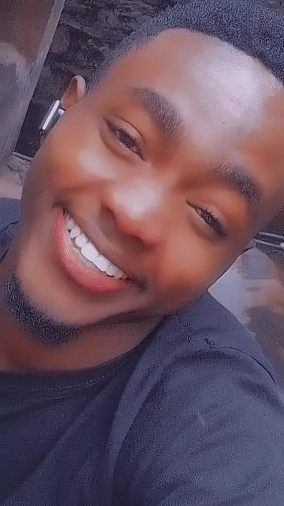 @SMILIE 🥰🤩😍