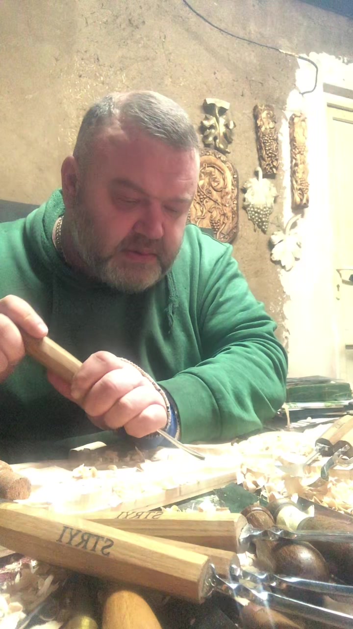 @Адольф Юрьев