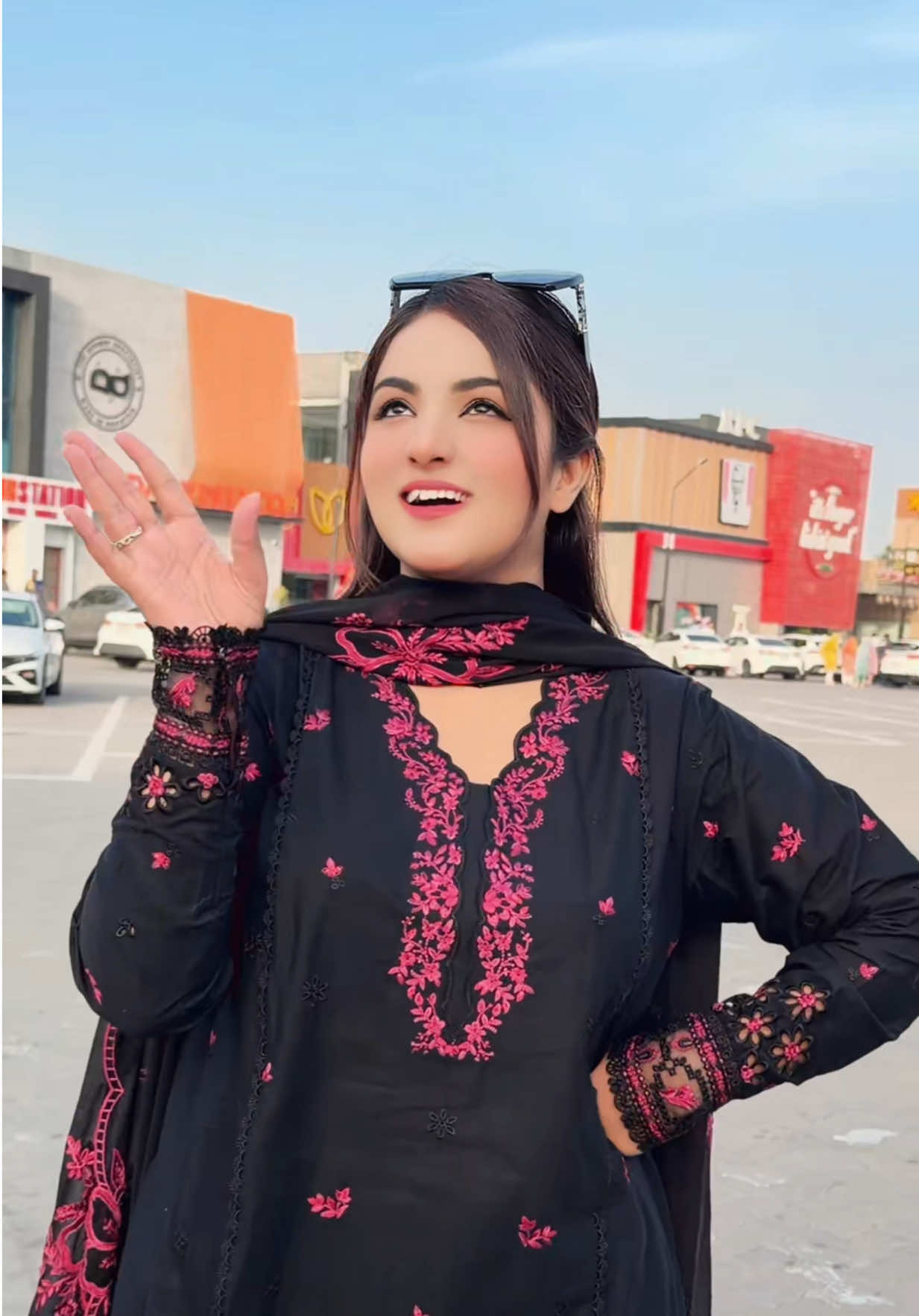 @Ayesha 🔥🔥