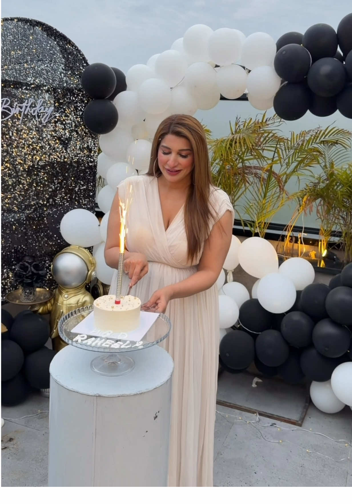 @Raheelakhanofficial