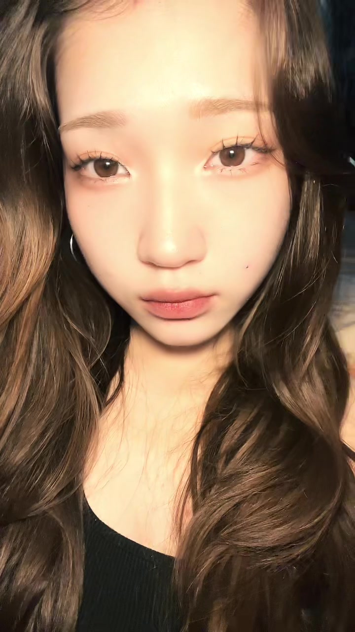@Жанèка