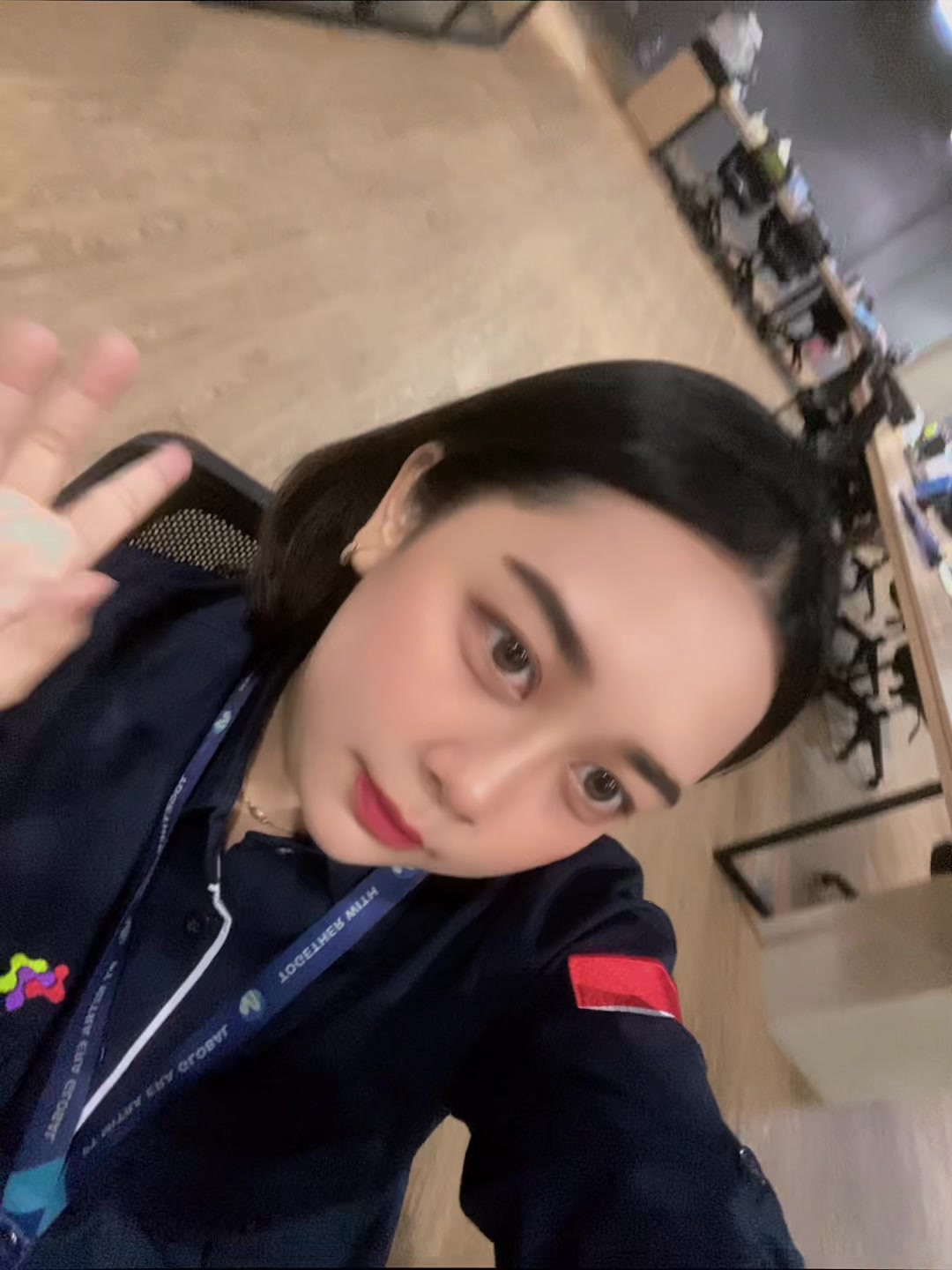 @Nisapeb