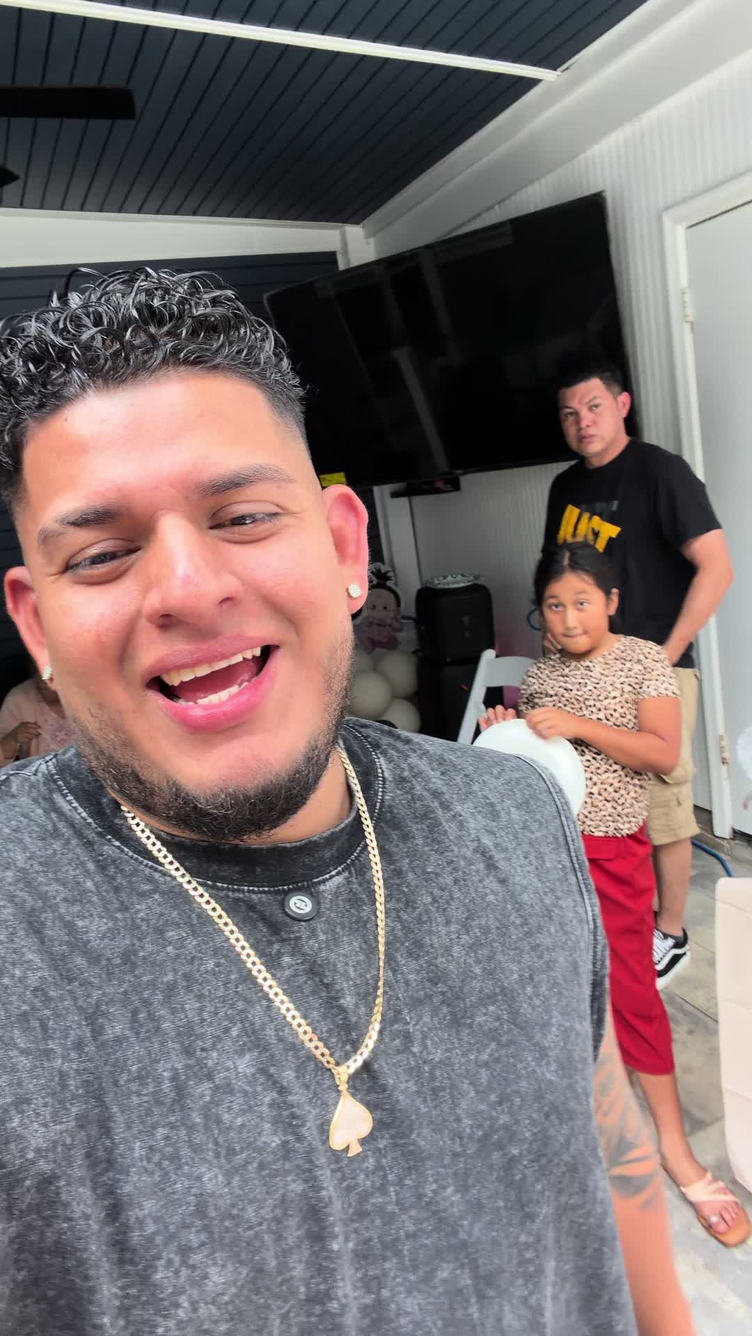 @MorenitoSv👑✨