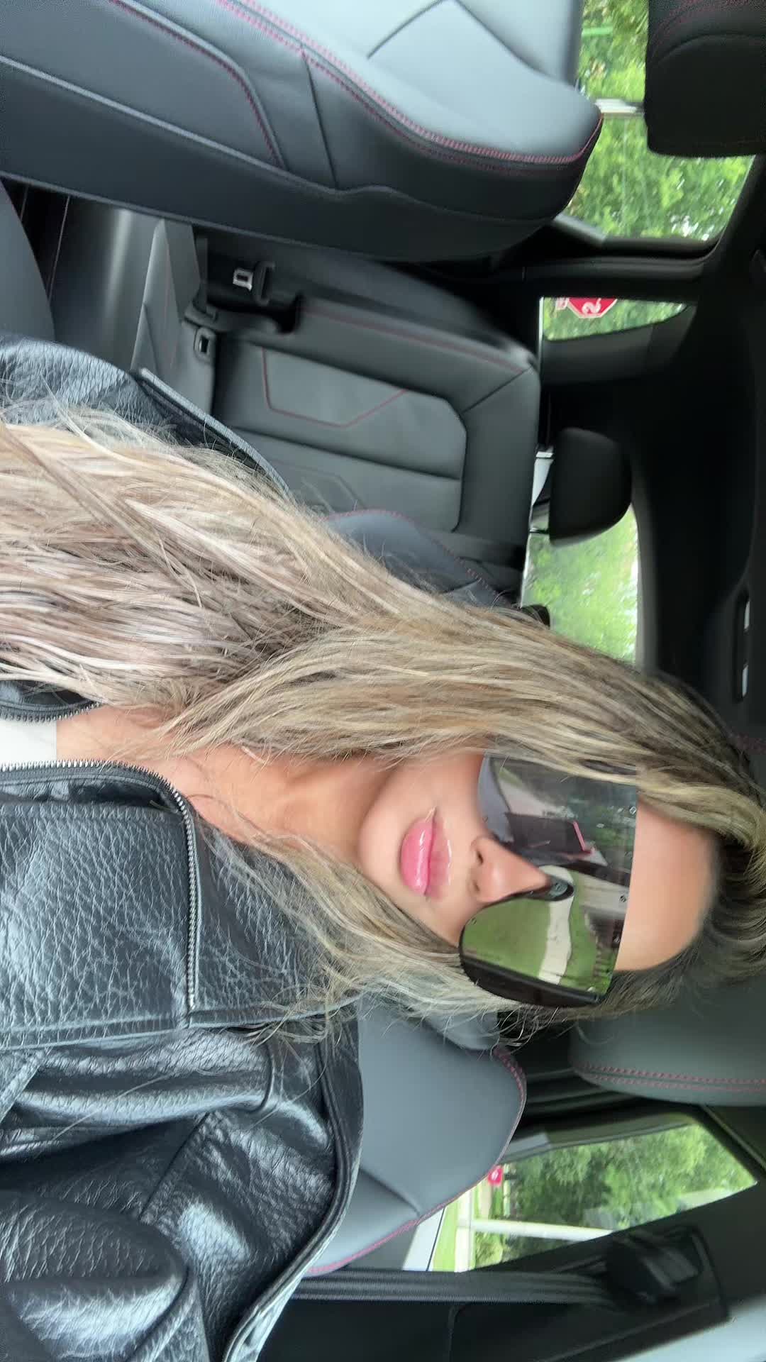 @Xoxodesibarbie