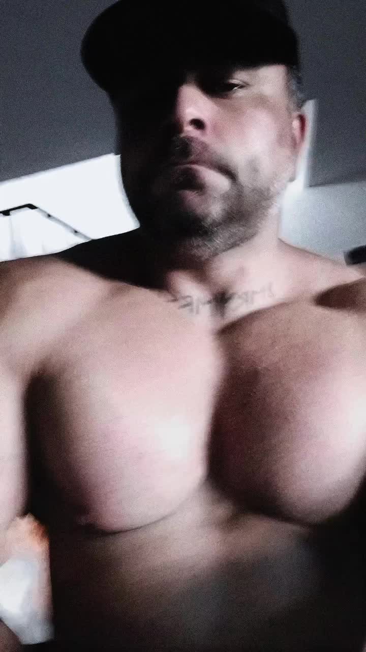 @Flesh_artist_1985