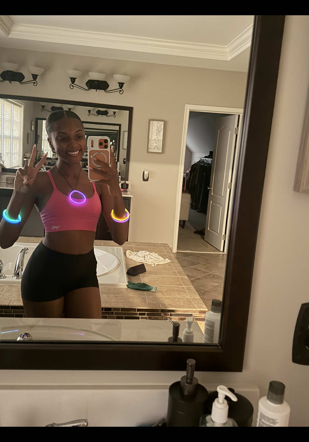 @popsofmaia