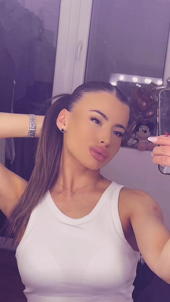 @Luna