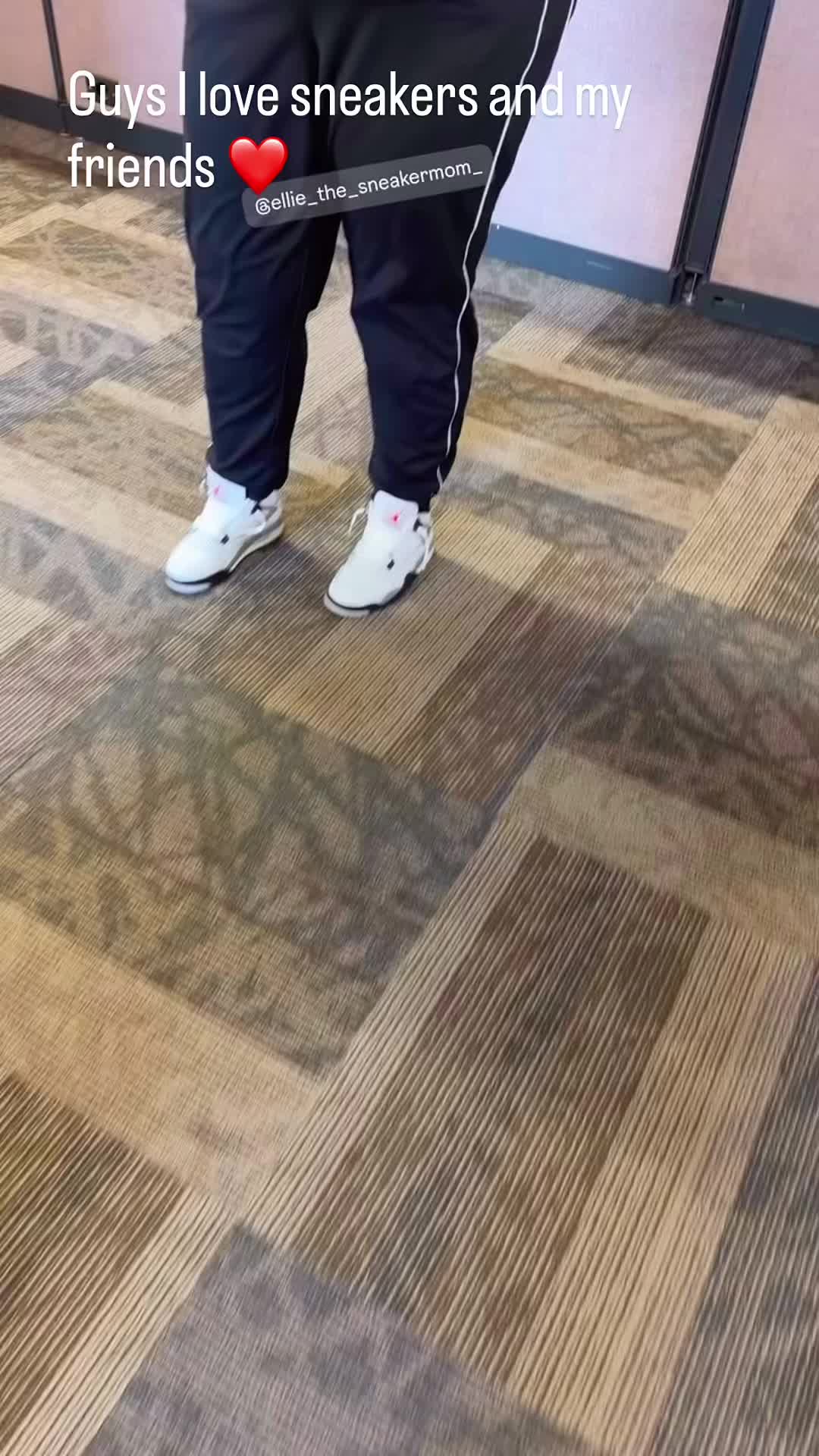 @elliethesneakermom