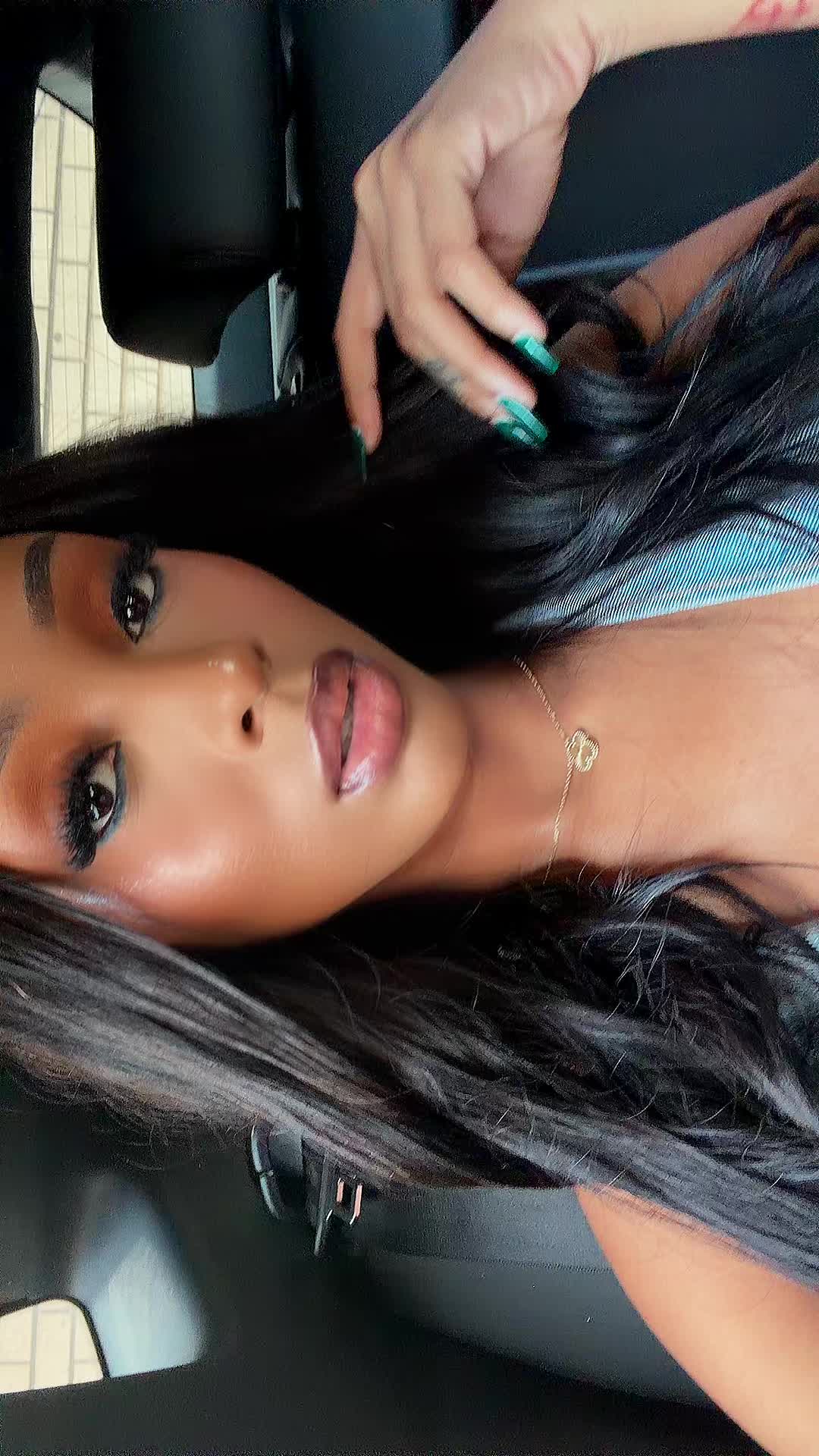 @nadianakai