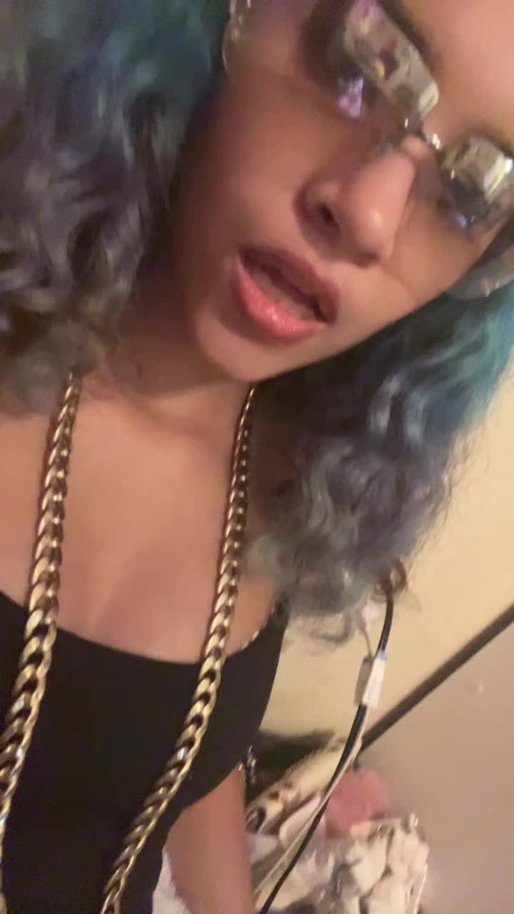 @Yayaisthegirl
