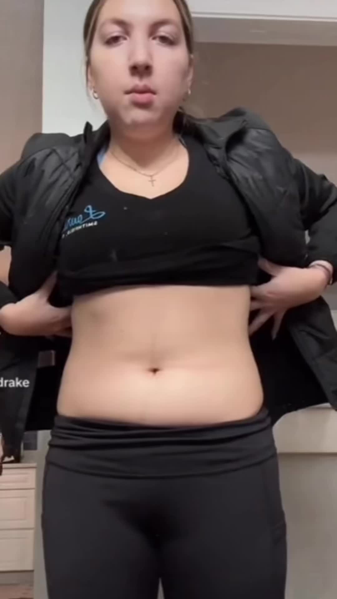 @leilei_