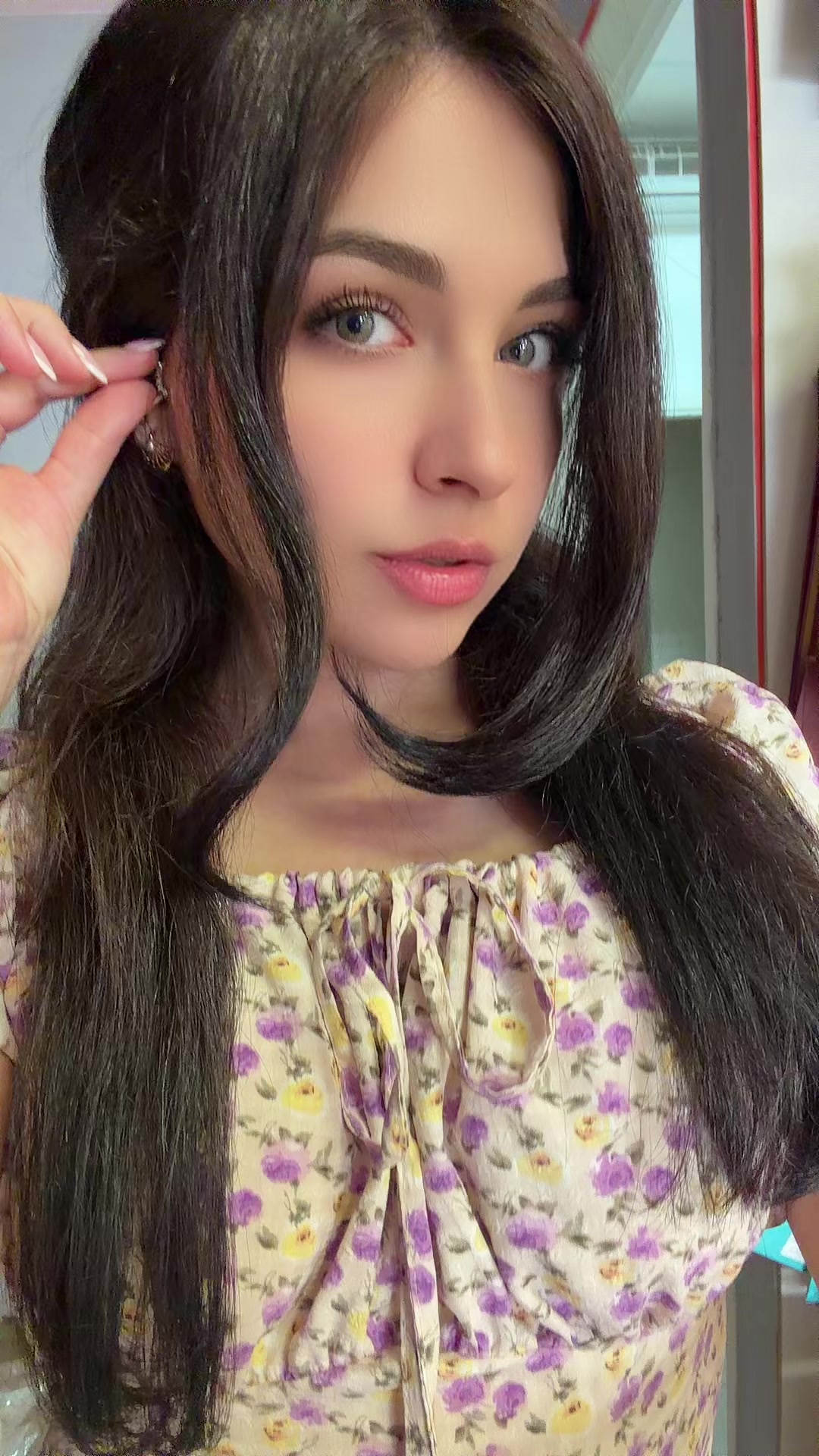 @Карина