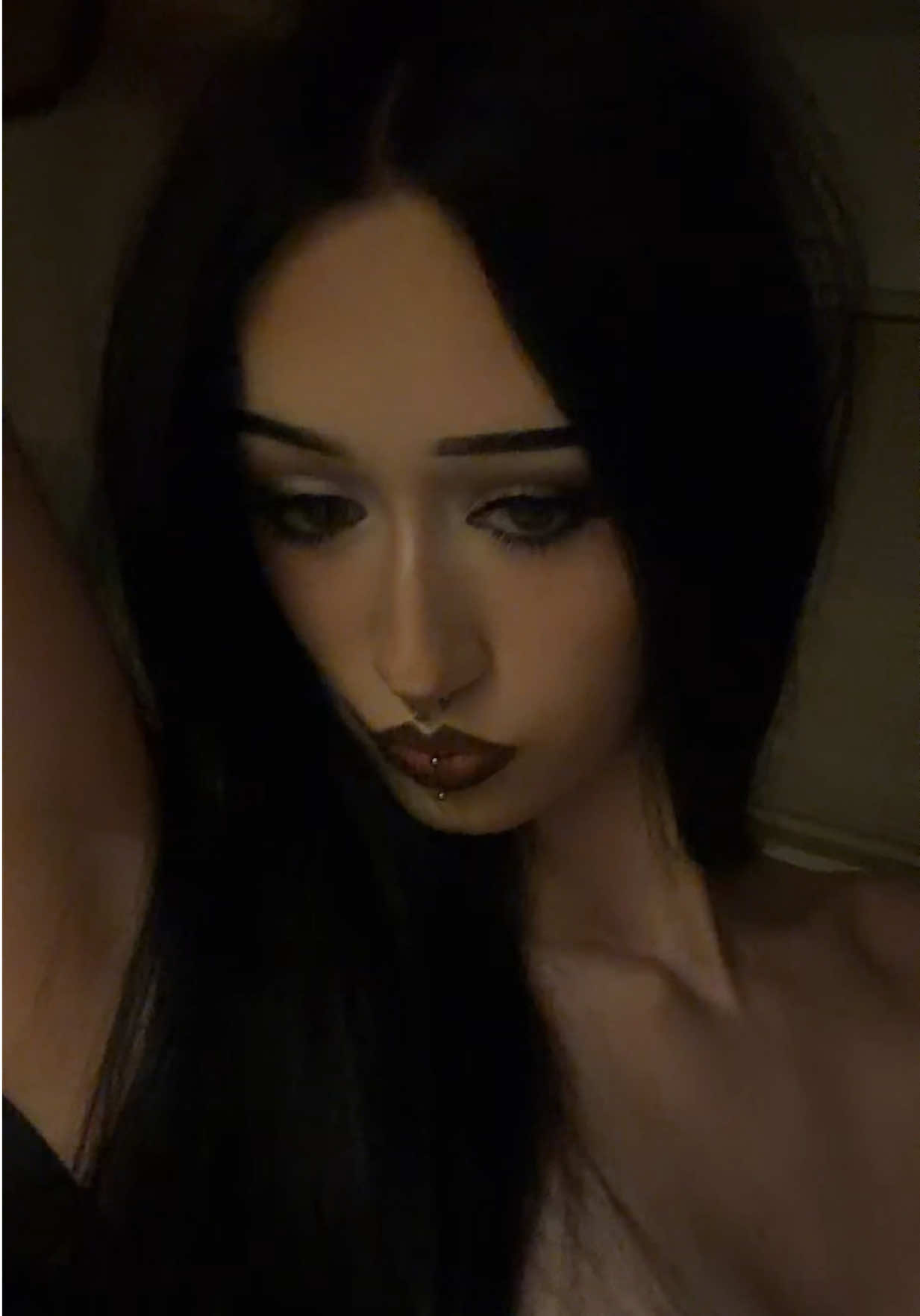 @ur.crystal.gf