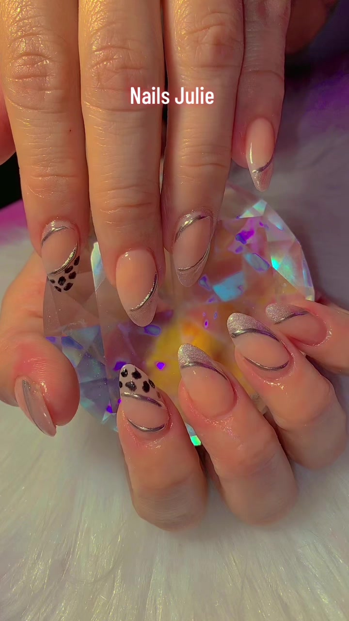 @NAILS JULIE