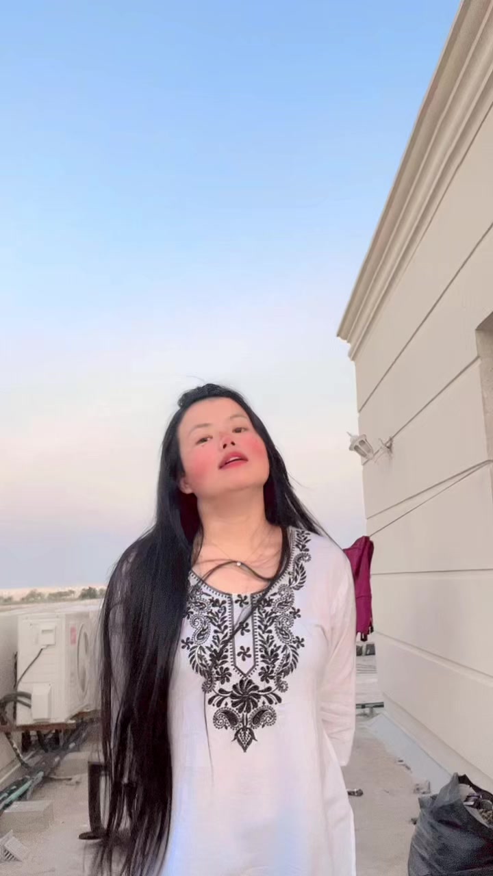 @Theemra🦋