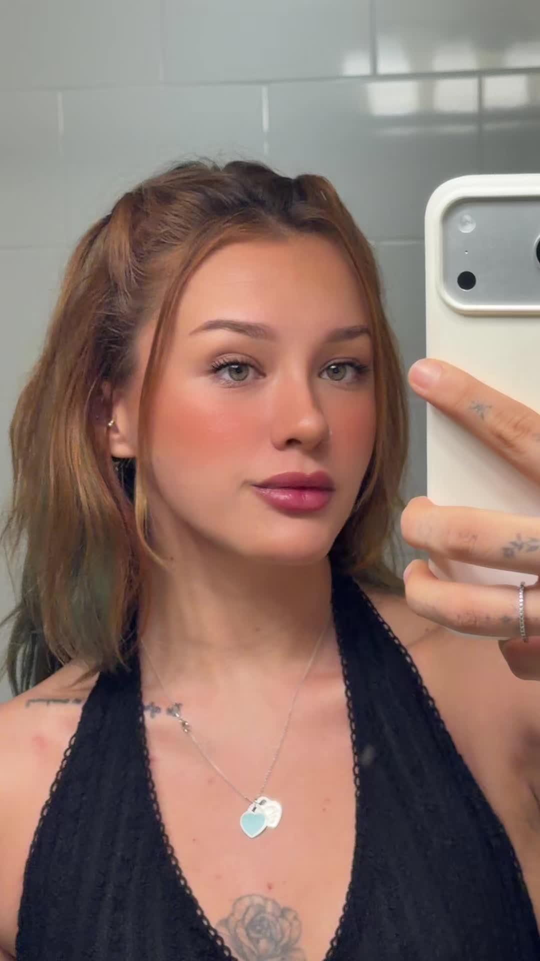 @Natalia De La Flor ♡