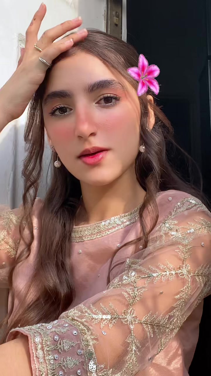 @𝐒𝐀𝐑𝐀𝐇 💝