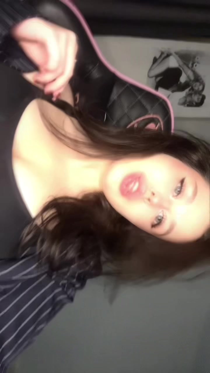 @Helen👄🪽