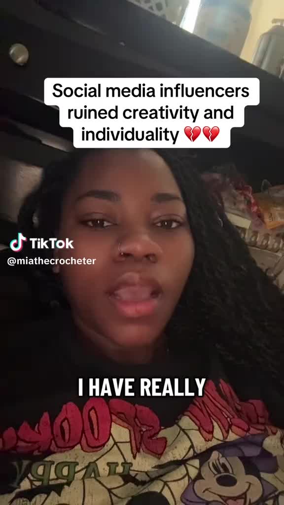 @Erica Strawberryđ