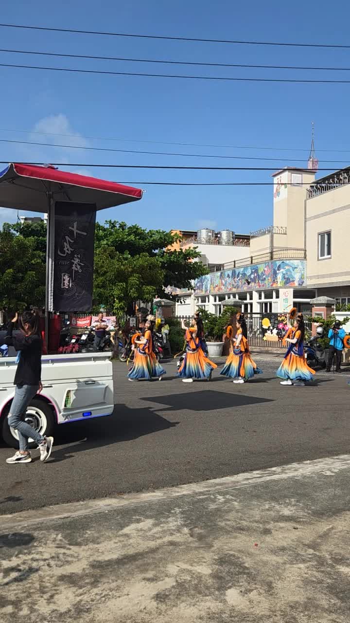 @帥哥跑廟會