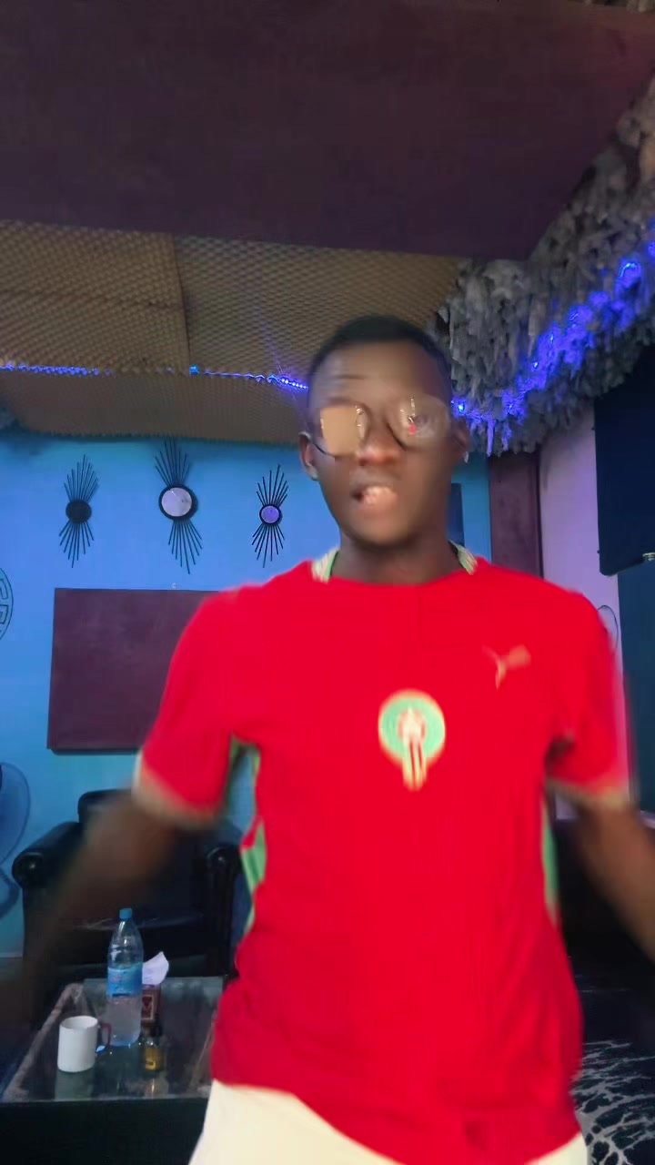 @Young Boy the Best boy 🔕