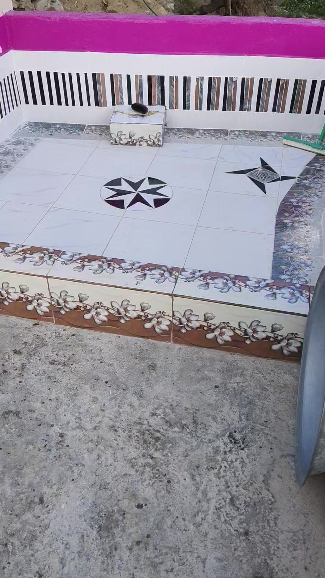 @Bacha Zamin tiles mastar