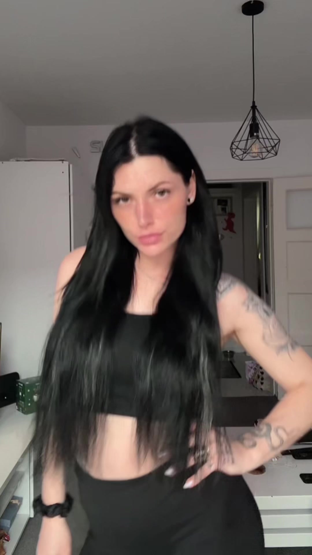 @ʜᴏɴᴇꜱᴛʏ