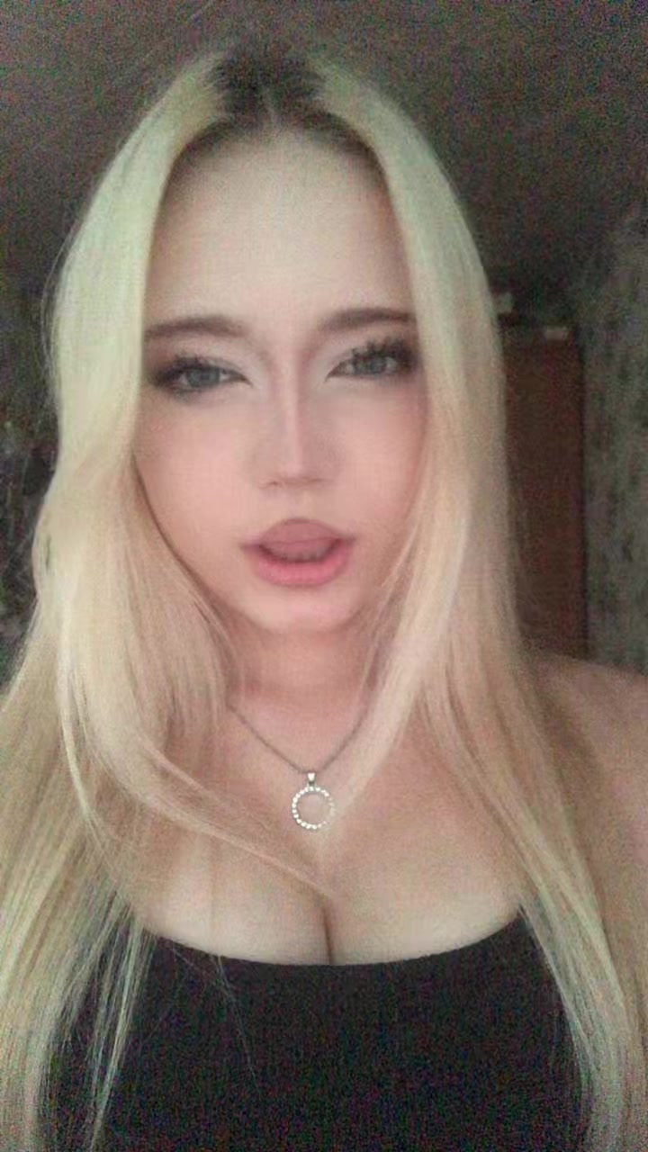 @аняяя