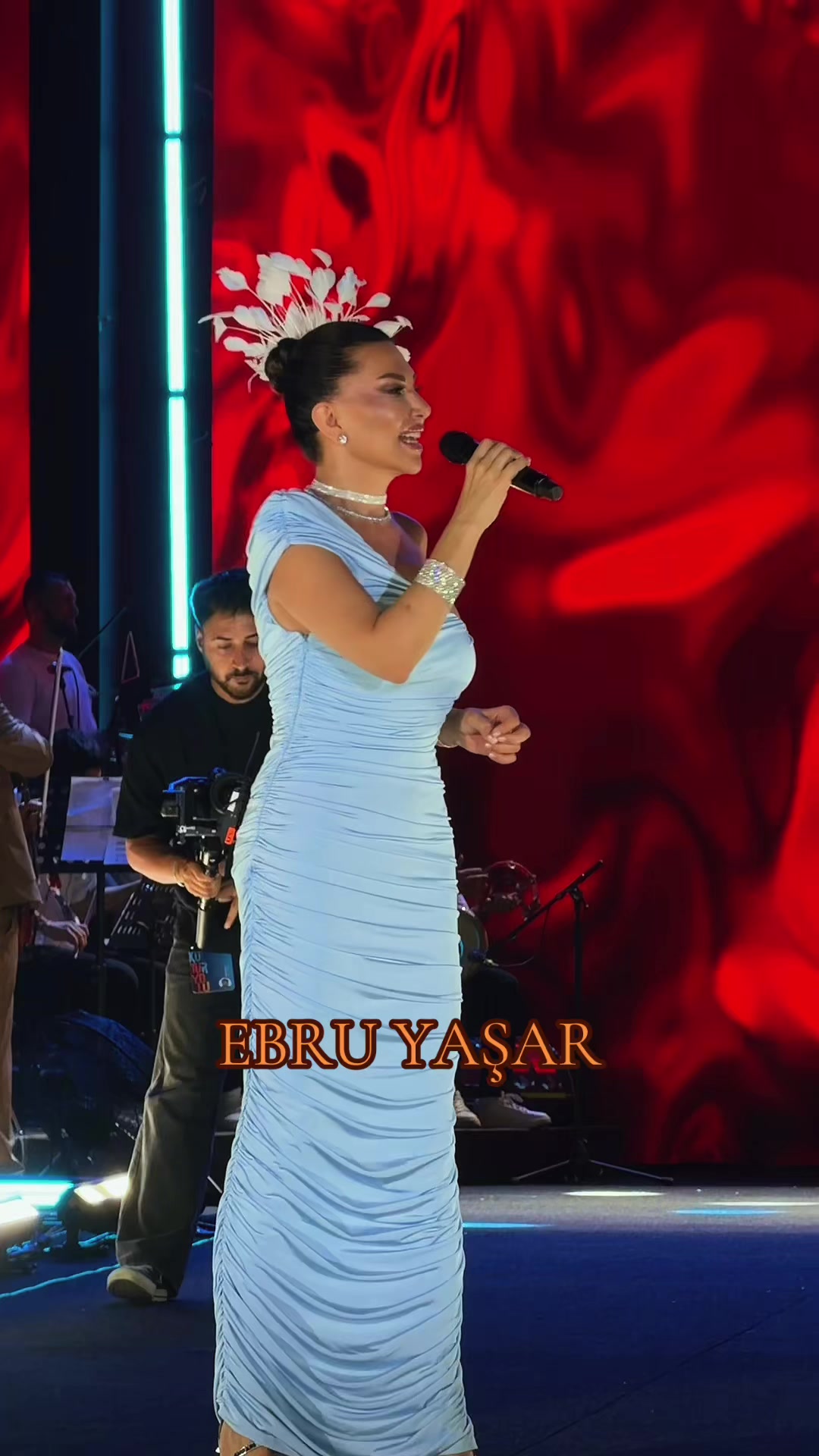 @Ebru Yaşar