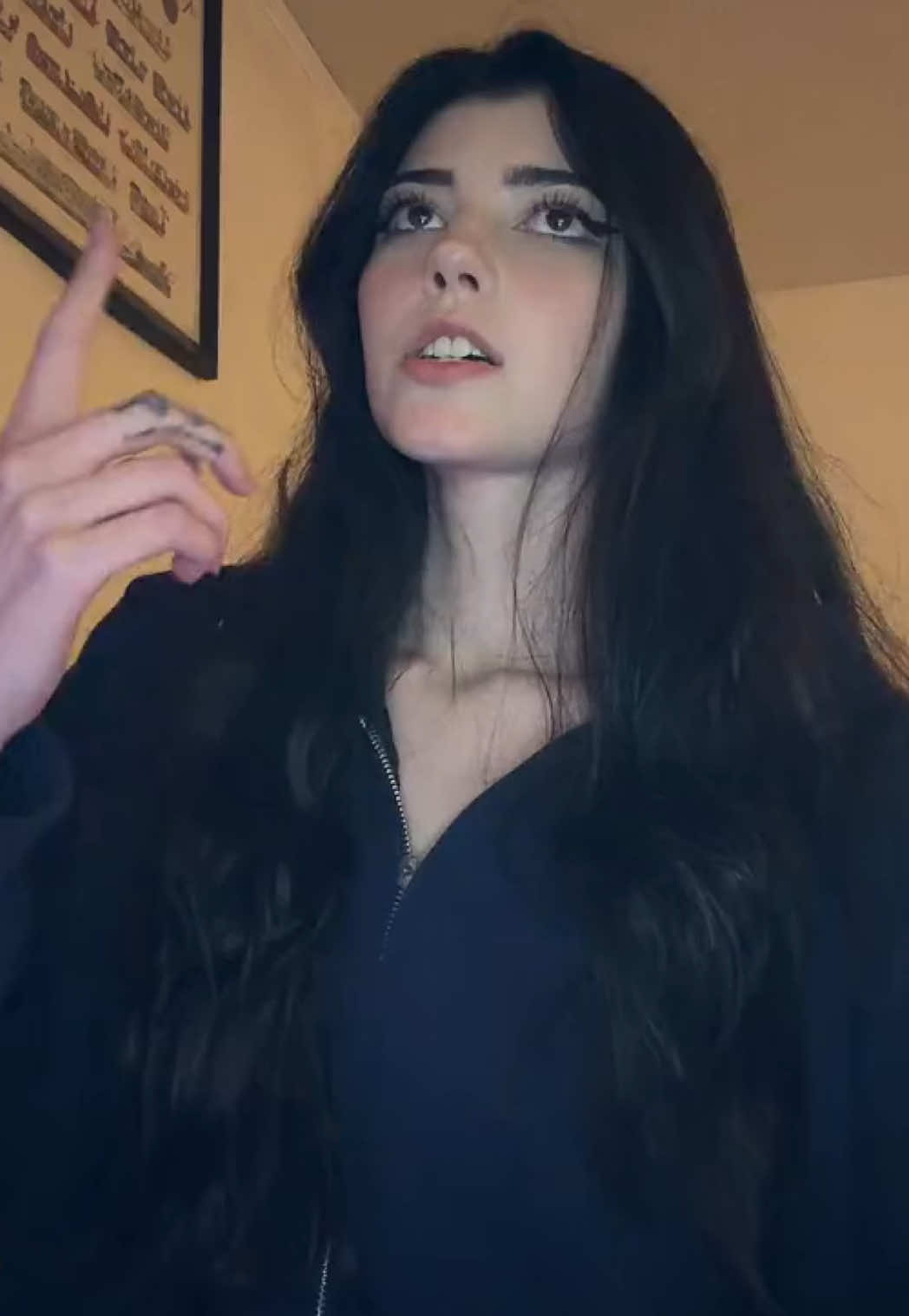 @VIOLET