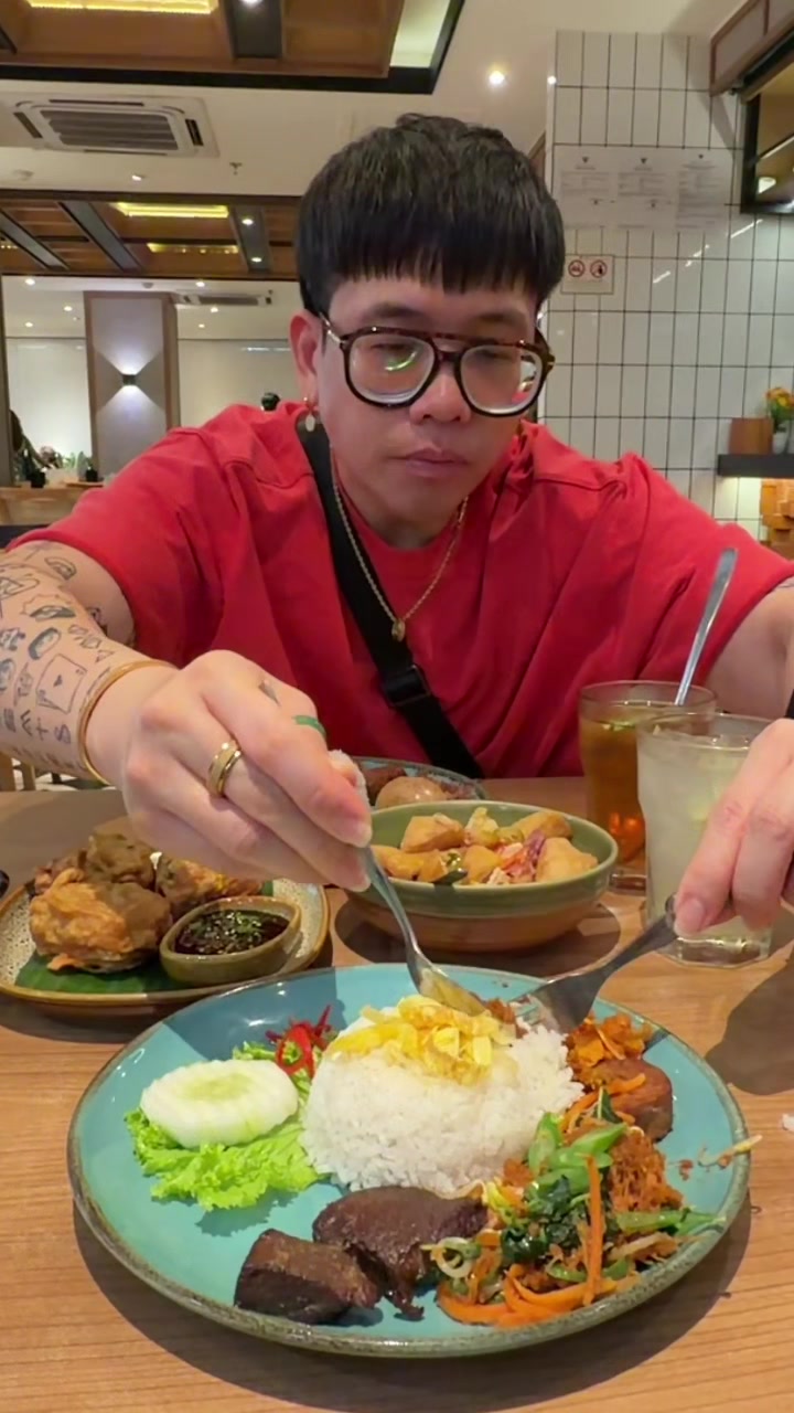 @Aku Makan Yah