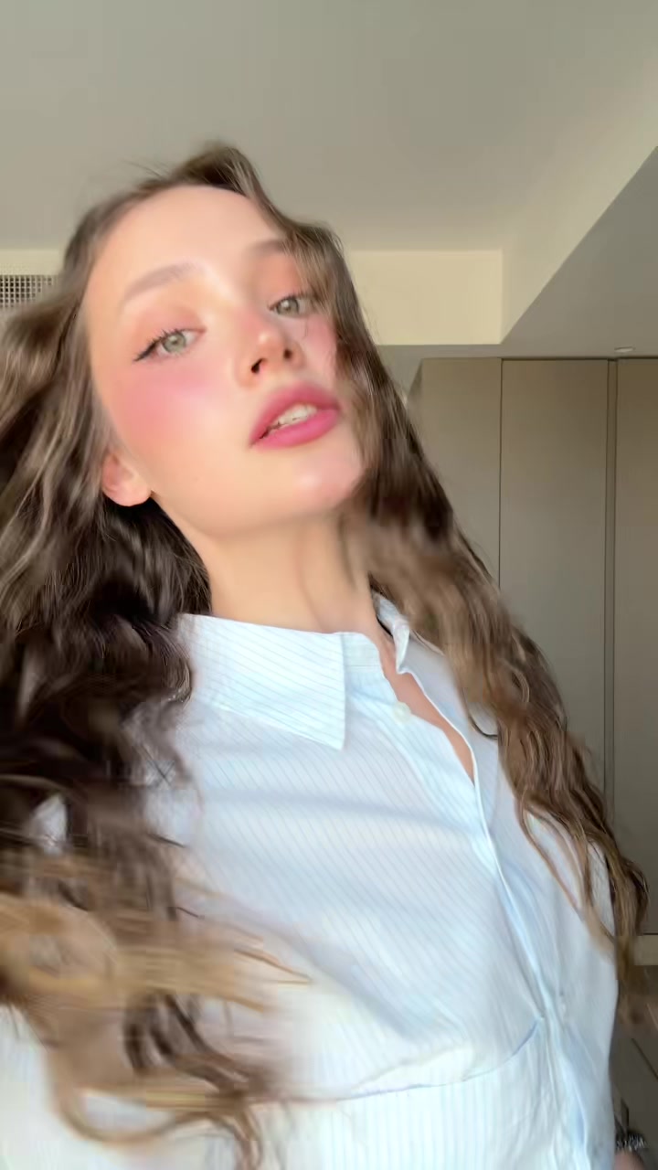 @hey_dely