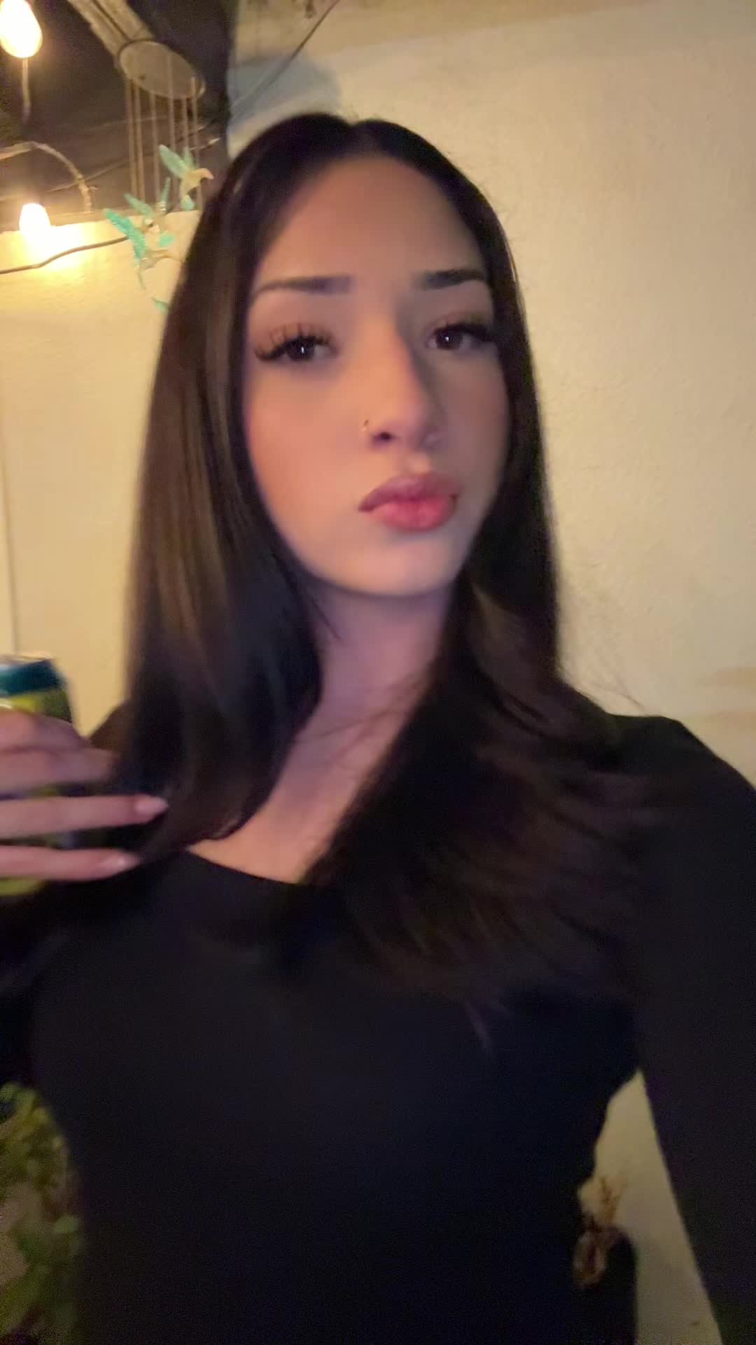 @Bella
