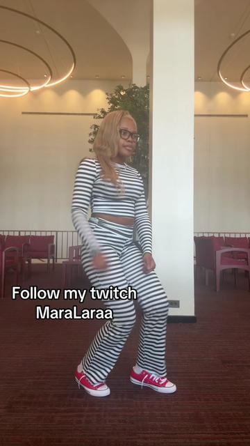 @Mara Laraa👱🏾♀️🫧