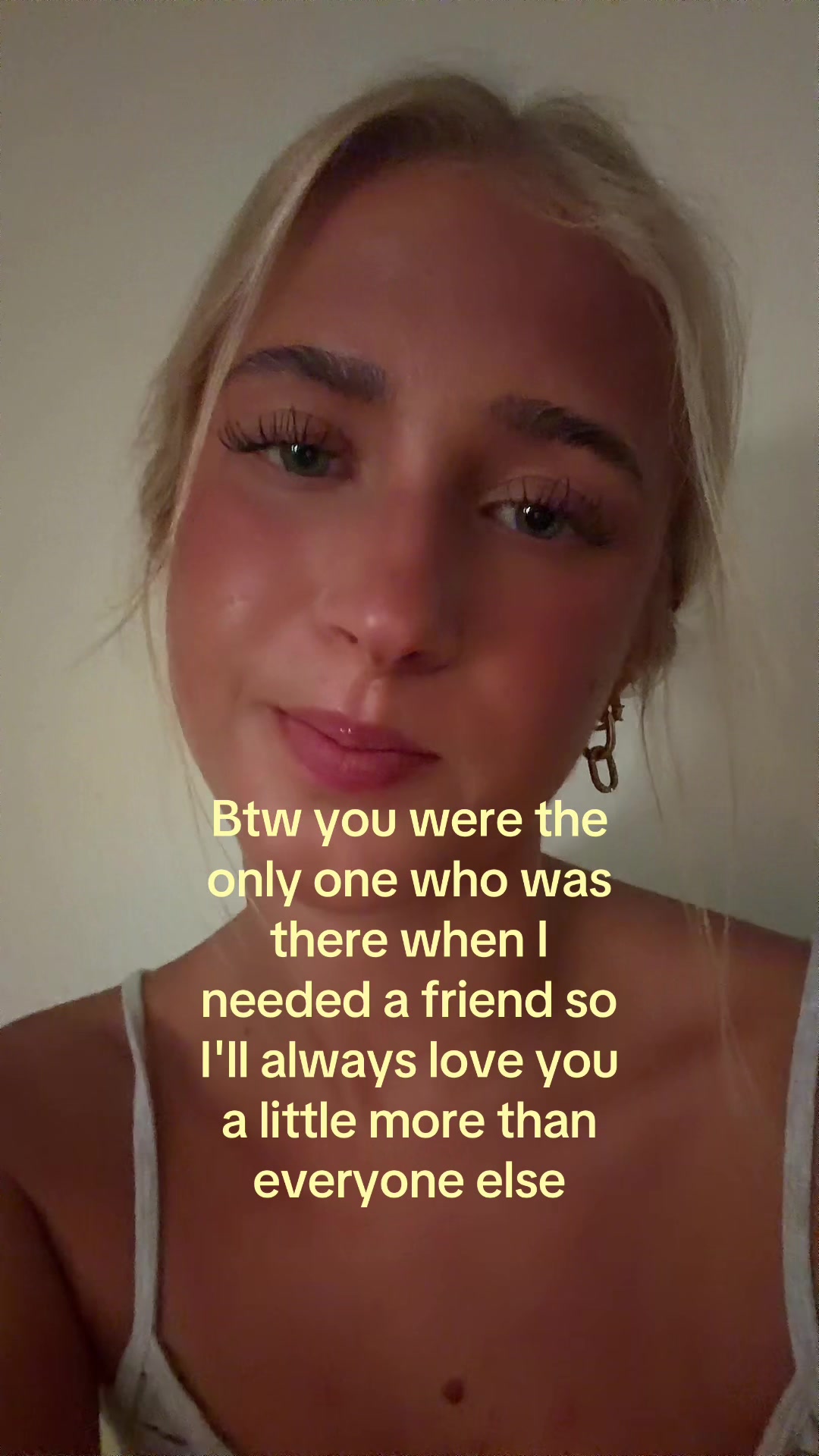 @theelliebarker