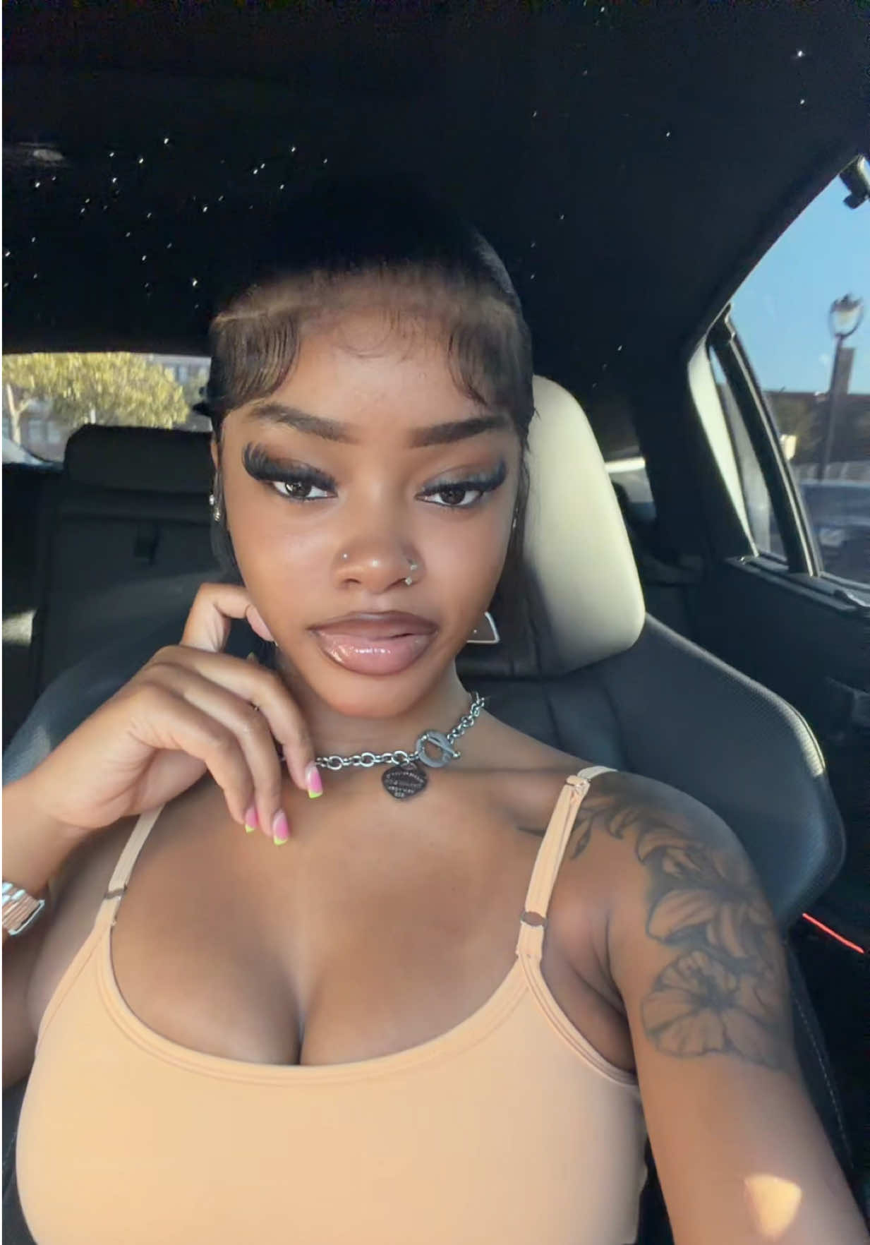 @ItsEssence🥥