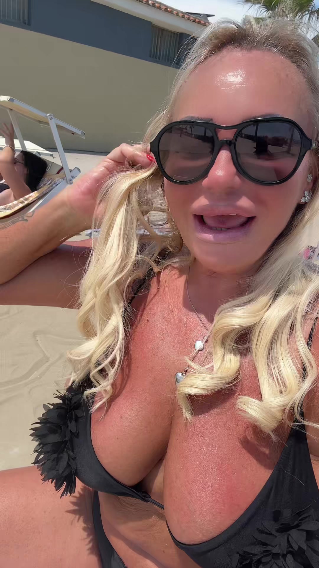 @Angela